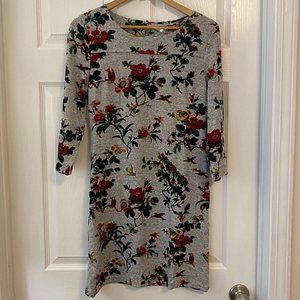 Papillon 3/4 Sleeve Sweater Dress in Grey Floral - Women's Medium